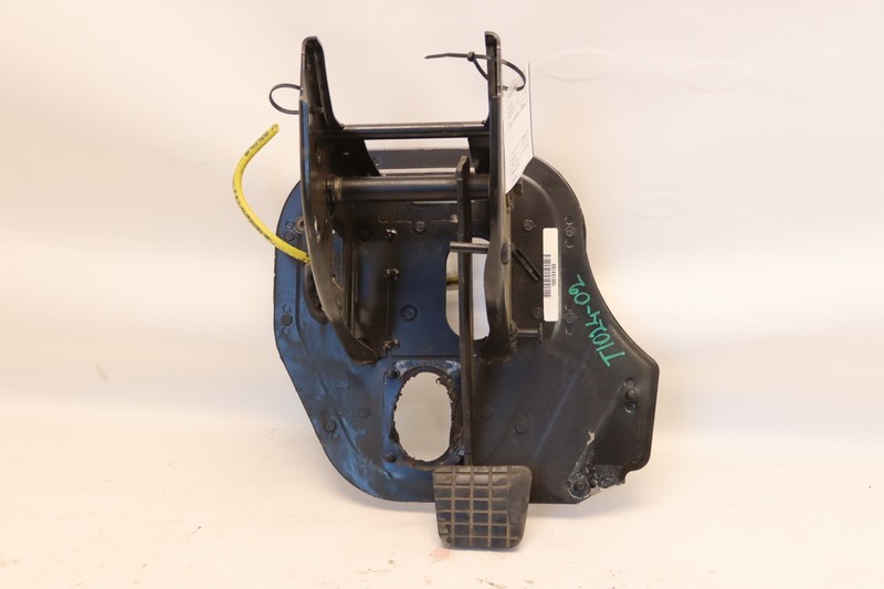 2008-2018 INTERNATIONAL DURASTAR 4300 PARKING BRAKE PEDAL W/ MOUNT SUPPORT OEM