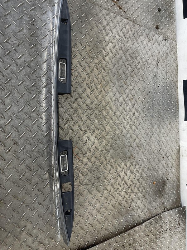 07-12 MERCEDES GL450 REAR TRUNK TAILGATE TAG LIGHT CHROME TRIM MOLDING OEM