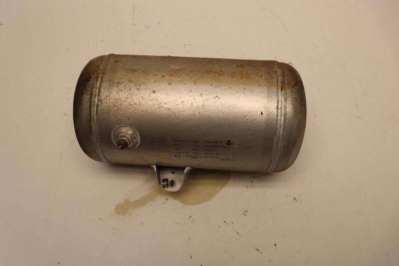 2004-2008 AUDI A8 QUATTRO 4.2L AIR RIDE SUSPENSION SELF LEVEL PRESSURE TANK OEM