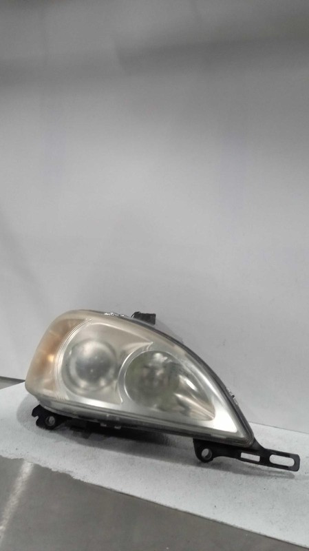 2004 Mercedes ML-Class Right Blue Headlight Assembly OEM 213633 Used
