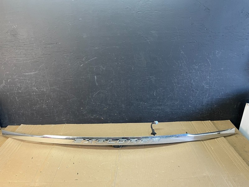2011-2014 Ford Explorer Rear Tailgate Gate Trim Molding With Camera OE AC9768 DG