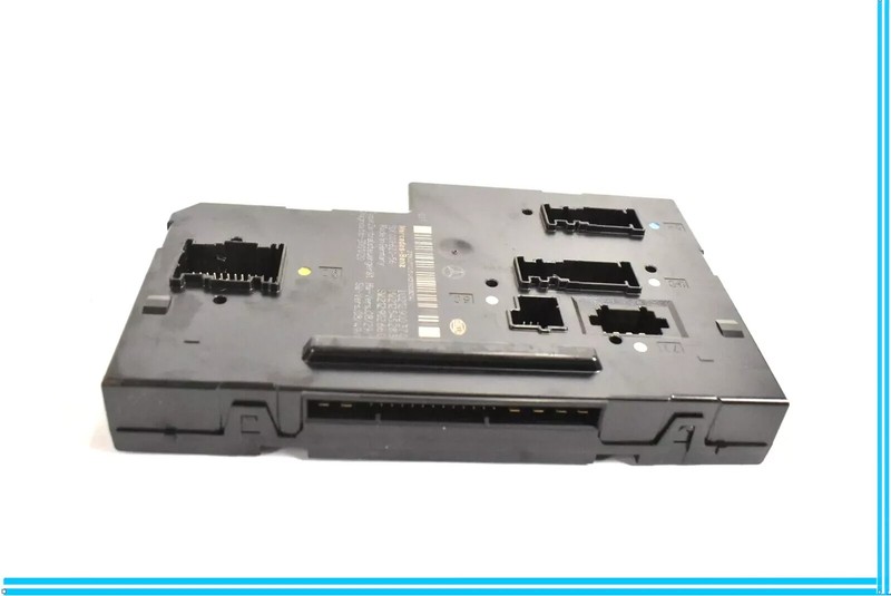 10-11 Mercedes W207 E350 E550 Rear SAM Module Fuse Box Relay 2129003702 OEM
