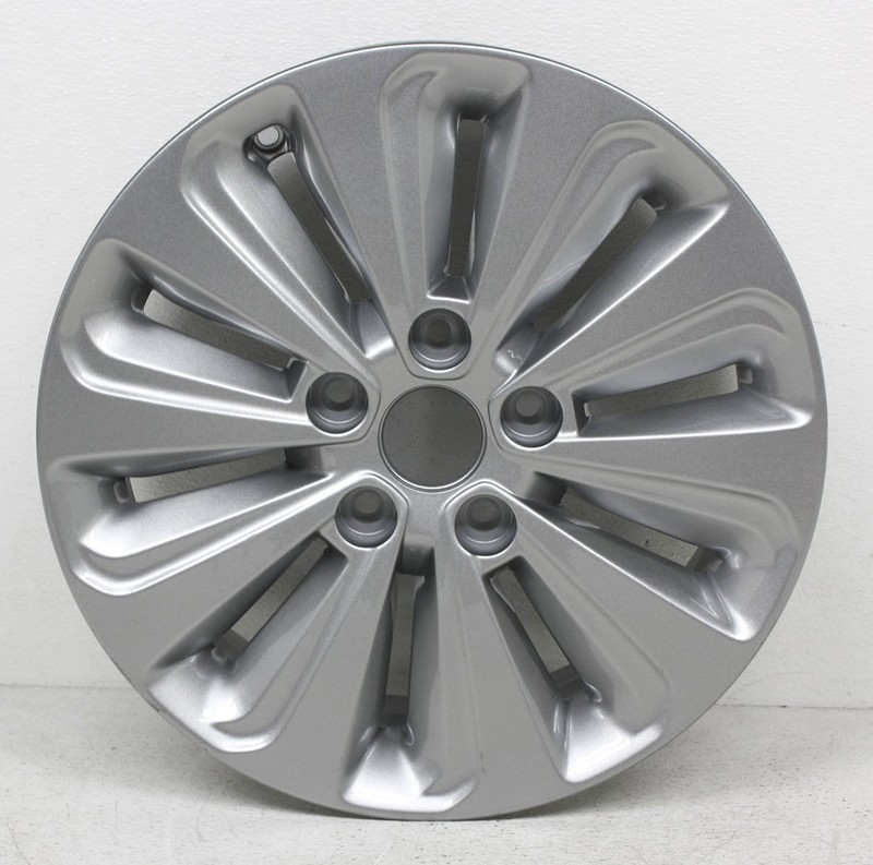 OEM 16 Inch Wheel For Hyundai Sonata Hybrid 52910-E6110, Scratches and Marks