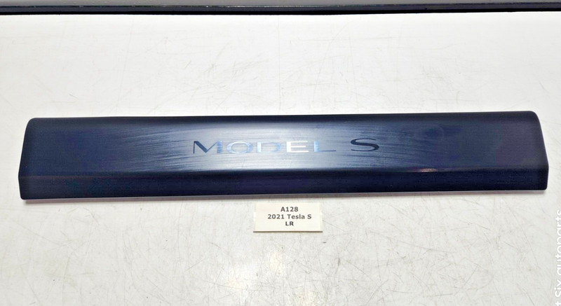 ✅ 21-23 OEM Tesla Model S Front Right Passenger Side Door Sill Plate Assembly