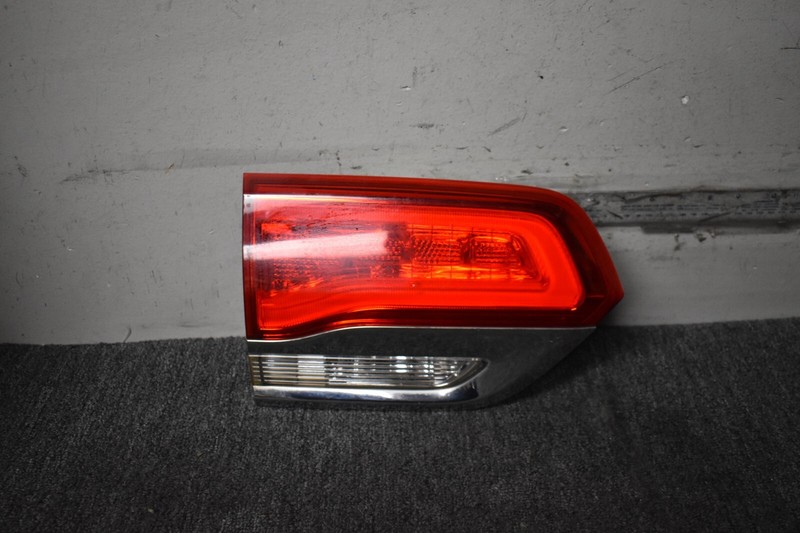2014-2021 JEEP GRAND CHEROKEE TAIL LIGHT LEFT SIDE FACTORY OEM