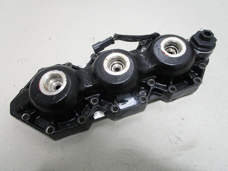 0439562 Port Cylinder Head for Evinrude Johnson 150-175 Hp Outboard 1997-1998