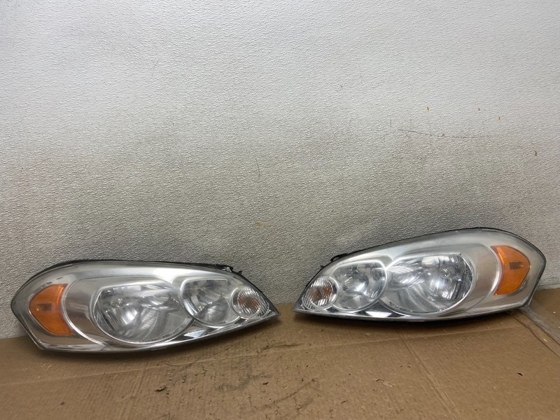 2006 - 2013 Chevrolet Impala Left+Right Set Headlights Halogen Y9115 DW