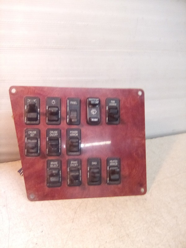 2003 International 9200 Switch Panel