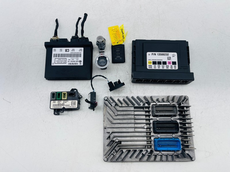 2013-2019 CADILLAC XTS 3.6L ECU INGNITION COMPUTER KEY SET MODULES ECU OEM