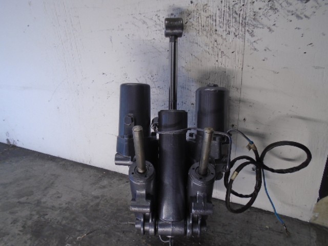 Yamaha 61A/60V-43800-00-25 Outboard 225-250 Power Tilt Trim Assy