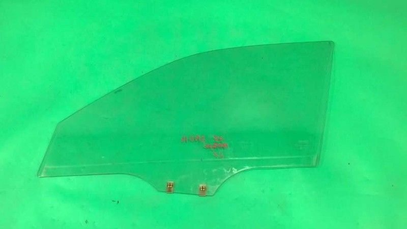 99-01 PROTEGE DRIVER LEFT FRONT WINDOW DOOR GLASS (THRU VIN 447245) OEM 3703-16