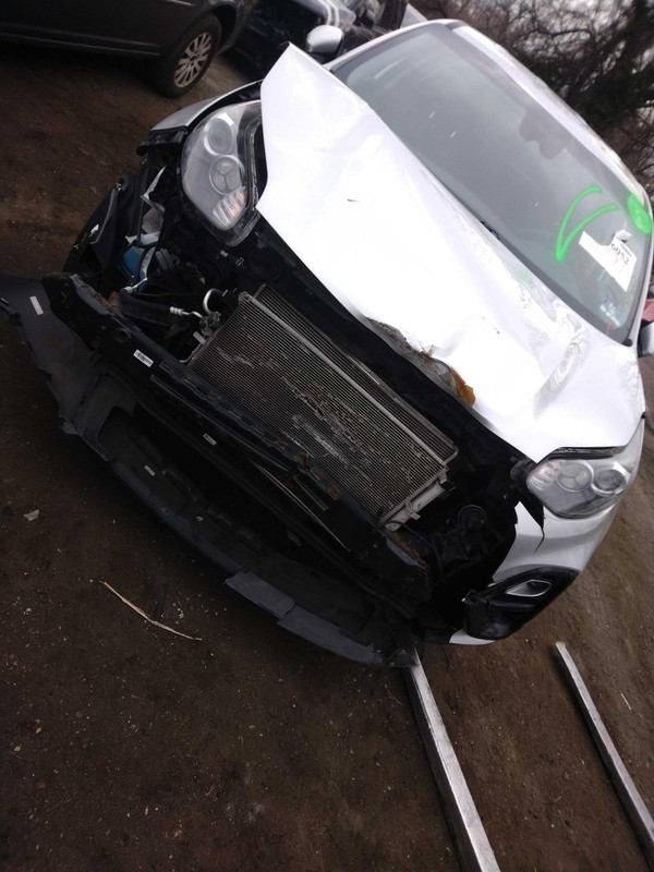 2020 KIA Sportage Silver Bumper Assembly OEM 86611D9500 67000 Miles