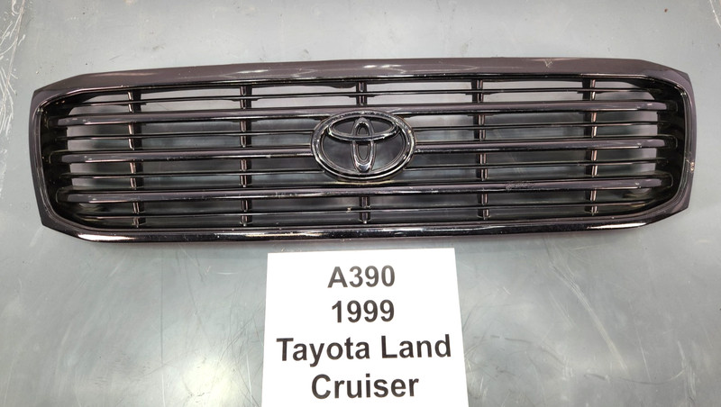 ✅ 98-02 OEM Toyota Land Cruiser J100 Front Bumper Center Grille Black