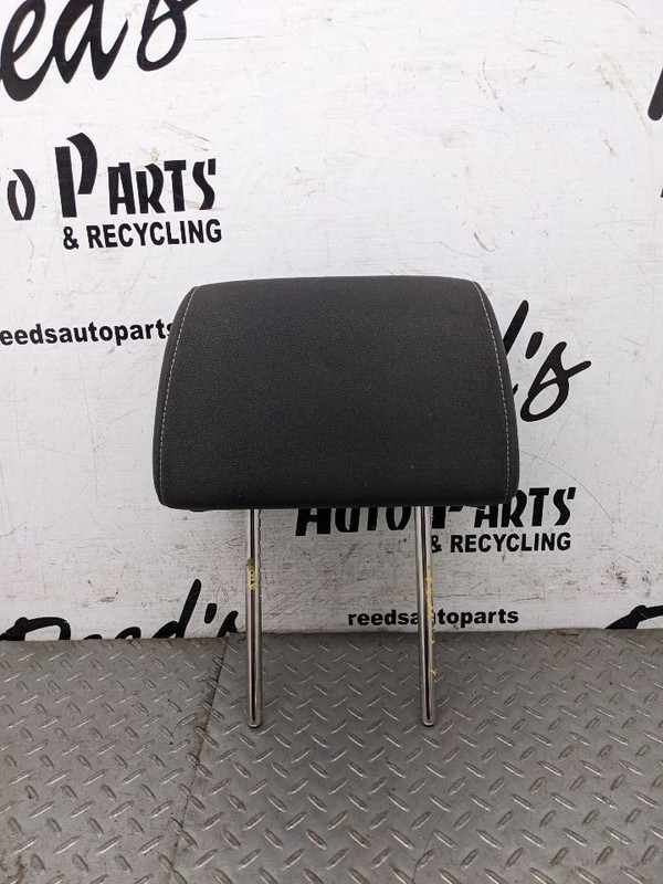 2015-2016 2018 Chevy Silverado Black Front Headrest 23174185 left or rig 1185956