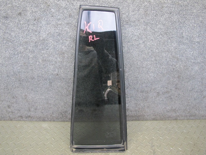 2011-2017 INFINITI QX56 QX80 REAR LEFT DRIVER SIDE DOOR VENT GLASS WINDOW