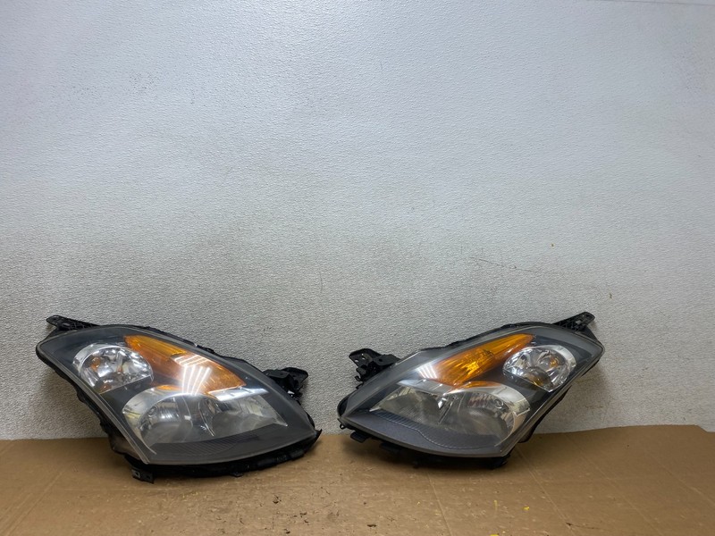 Sedan 2007 2008 2009 Nissan Altima Left+Right Set Headlights V5972 DW