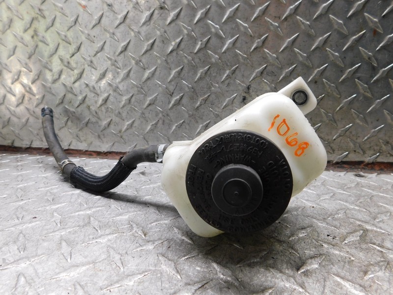 10 11 12 13 14 15 LEXUS RX350 BRAKE MASTER CYLINDER RESEVOIR