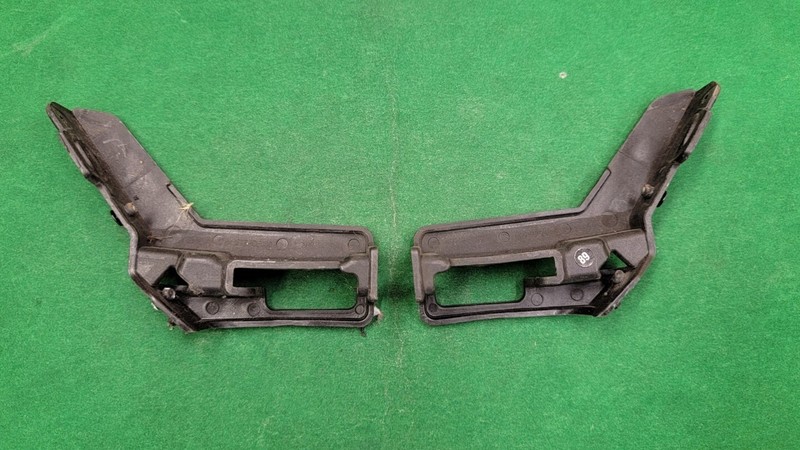2016 - 2020 Kia Sorento Rear Bumper Left & Right Side Bracket 86677-C6000 OEM