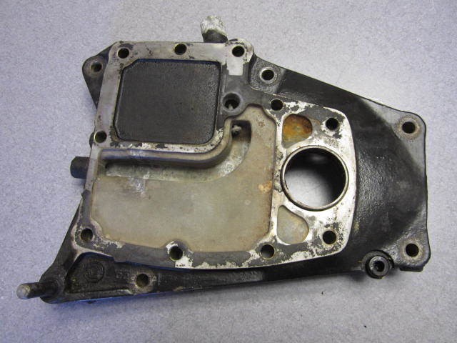 F695680 Power Head Spacer Plate 1989 1990 Force L Drive