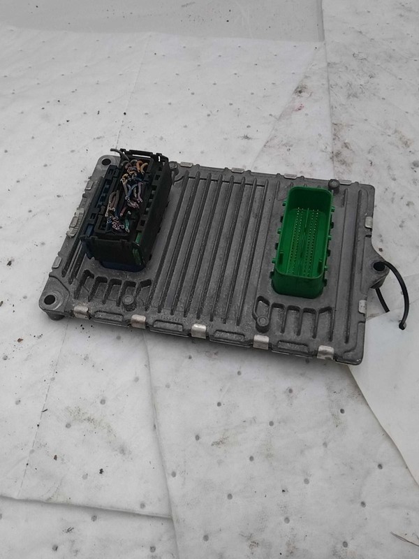 2015 Chrysler 200 Engine Control Module ECM 2.4L OEM Grey 103K Miles