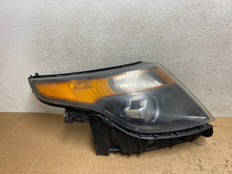 2011 to 2015 Ford Explorer Police Right Passenger Halogen Headlight Oem W7749 DW