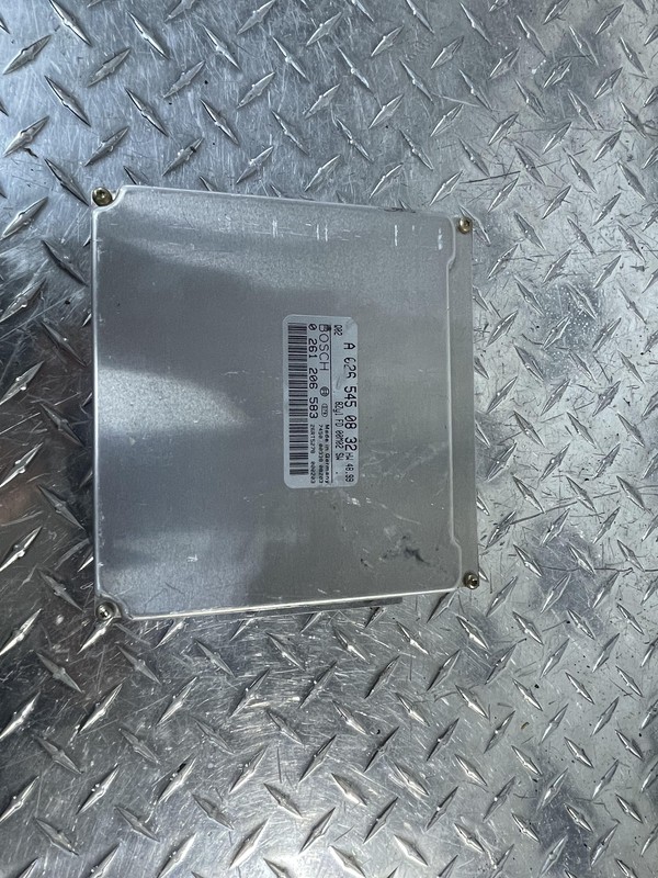 2000 - 2003 MERCEDES ML55 AMG W163 ENGINE CONTROL MODULE ECU ECM A0265450832