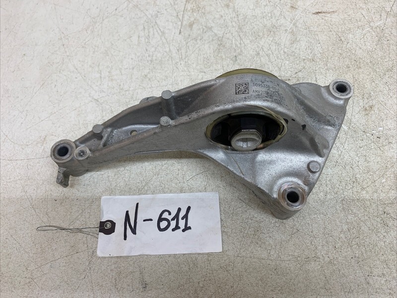 ⚡️2020-2022 TESLA MODEL Y FRONT DRIVE UNIT MOUNT BRACKET SUPPORT 611 S23