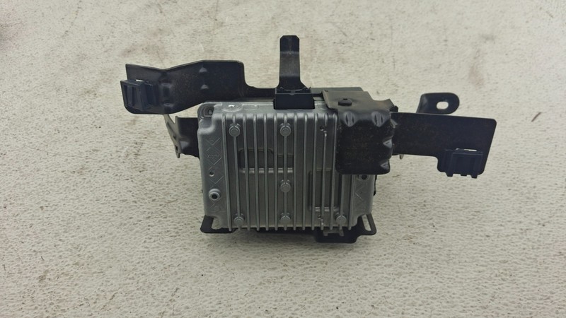 2014-2023 JEEP GRAND CHEROKEE POWER INVERTER CONTROL MODULE UNIT & BRACKET OEM