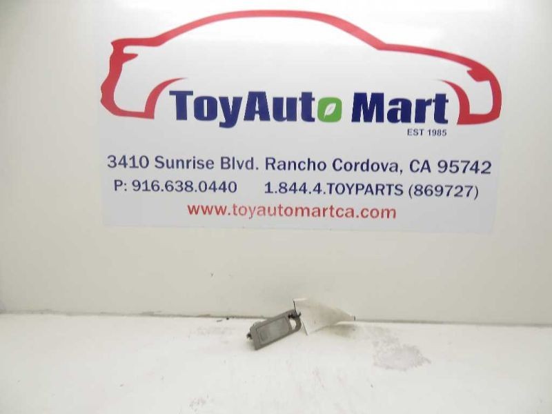 GS300 99 00 01 02 03 04 LH REAR DOMELAMP