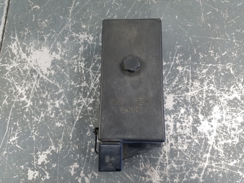 2001 Chevy Corvette C5 Z06 Front Engine Fuse Panel #9094 E4