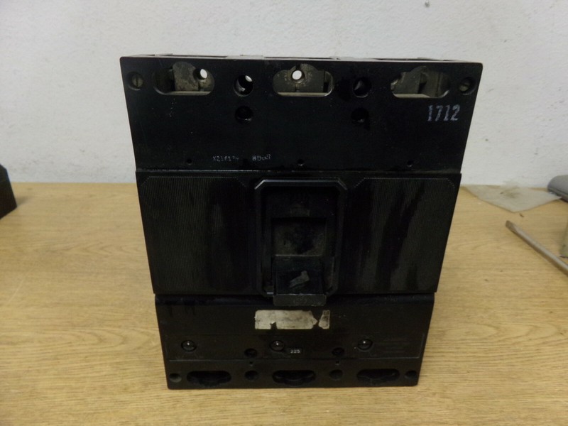 ITT 3-Pole 225A Circuit Breaker X218139 1712*FREE SHIPPING*