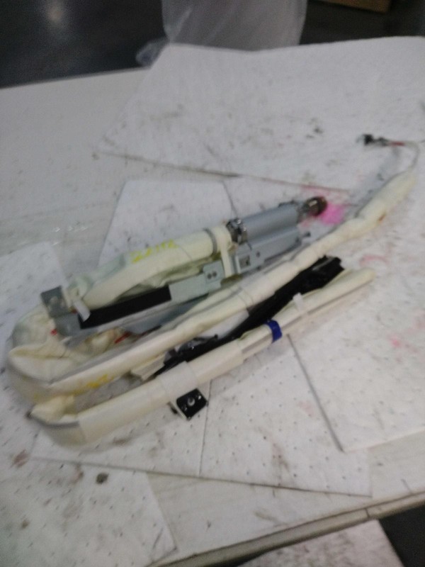 2016 Hyundai Azera Left Curtain Airbag Silver 106973 65K Miles Used