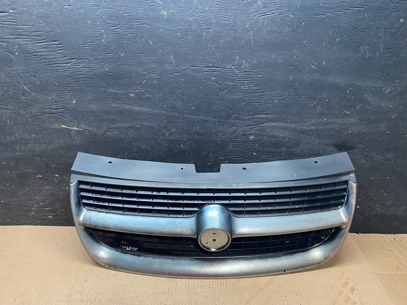1996 - 1998 Chrysler Sebring Convertible Front Upper Grille Grill OEM t0322 DG