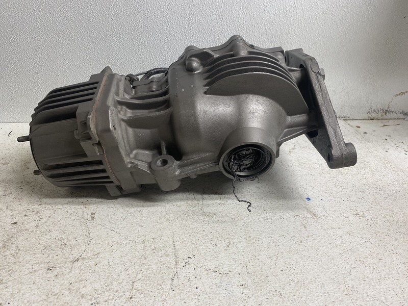 2009-2016 Toyota Venza AWD Rear Differential Diff Carrier Pumpkin 3rd Member Oem