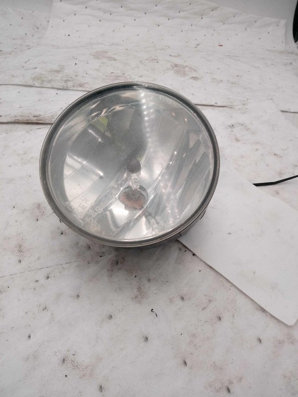 2003 GMC Envoy Left Fog Light Assembly OEM Brown 15269042 163K Mileage