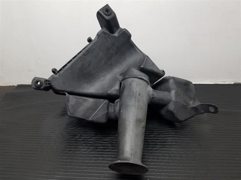 12-17 Chevrolet Traverse 3.6L V6 Air Cleaner Box Assembly OEM 25847283
