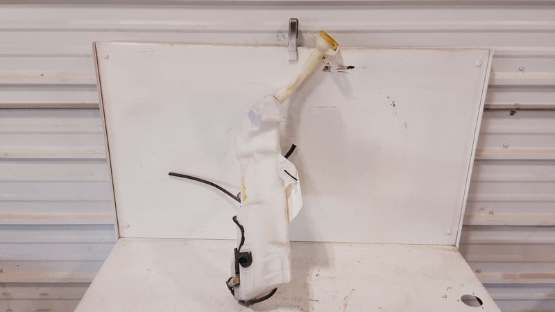 Wash Reservoir Front Fits 17-21 PACIFICA 3406273