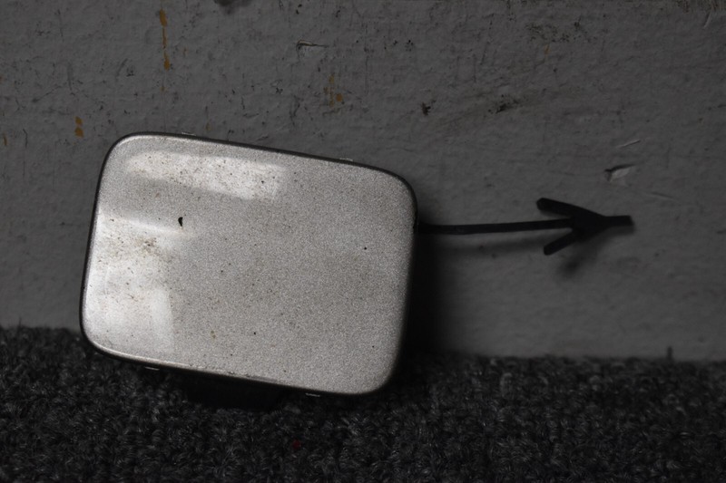 2017-2019 AUDI Q7 PREMIUM TOW EYE CAP RIGHT FACTORY OEM