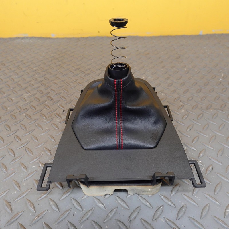 2022-2025 SUBARU BRZ SHIFTER BOOT AND TRIM BEZEL OEM 92122CC000