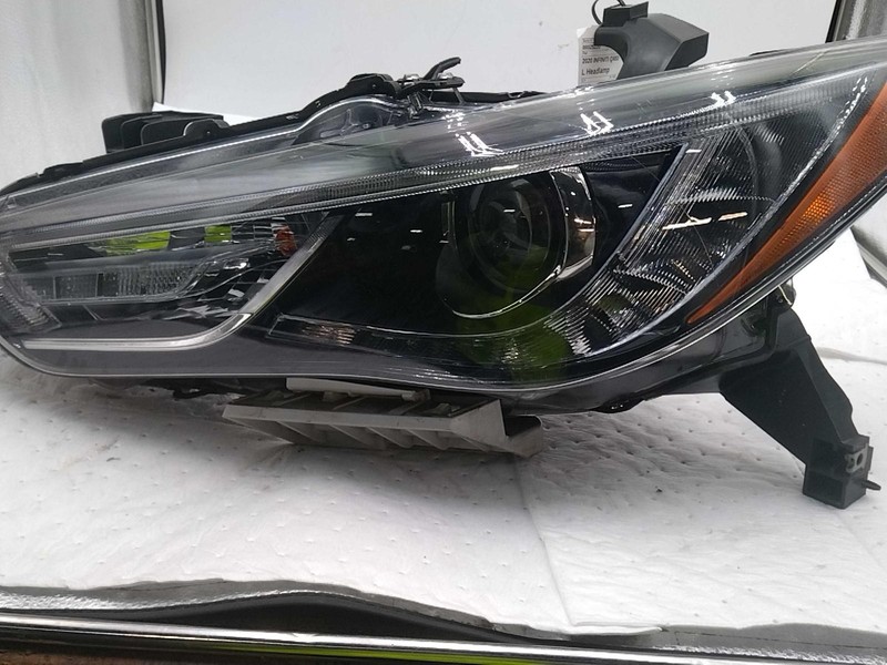 Used Left Headlight Assembly fits: 2020 Infiniti QX60 LED Left Grade B