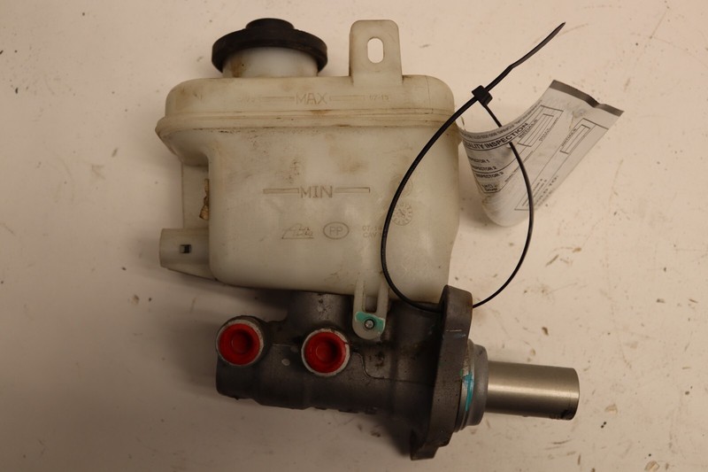 2007-2021 TOYOTA TUNDRA POWER BRAKE MASTER CYLINDER W/ TANK OEM