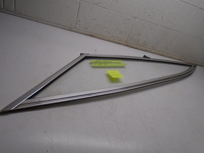 ZC 1995 Sea Ray 586 ZP Port Left Wing Passenger Water Bonnet