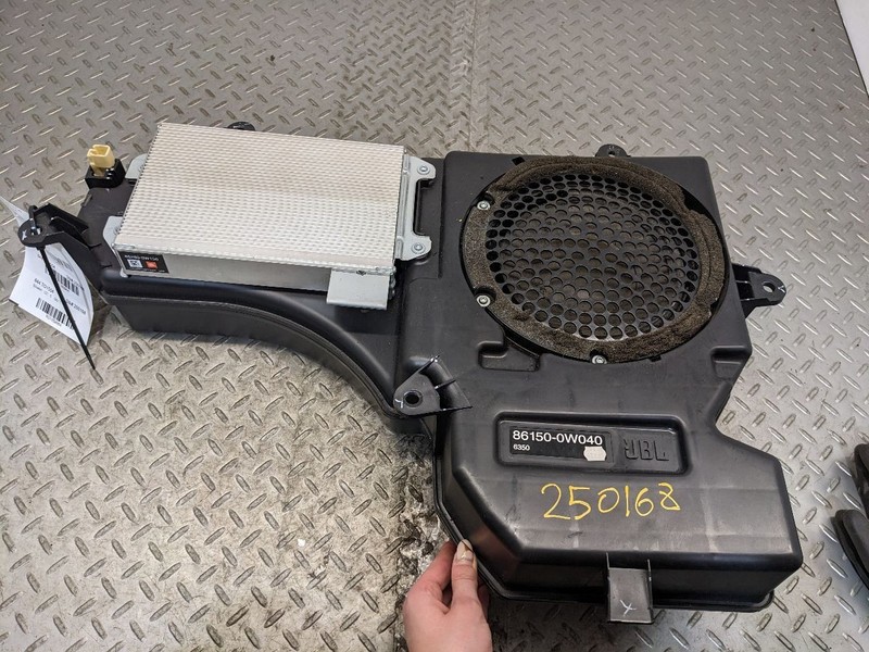 03-09 Toyota 4RUNNER JBL Amplifier & Subwoofer 86150-0W040 OEM 1169