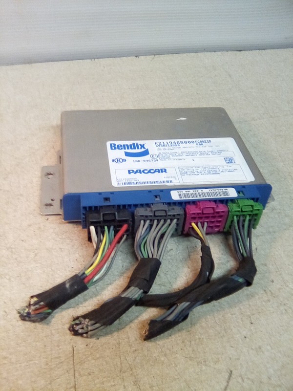 Bendix K211946R000 Q27-1033-303 Brake Module EC80ESP