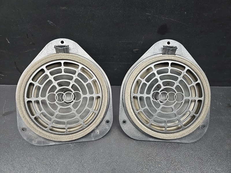 2008-2017 AUDI S5 Rear Quarter Panel Speaker Set of 2 Bang & Olufsen 8T0035411A