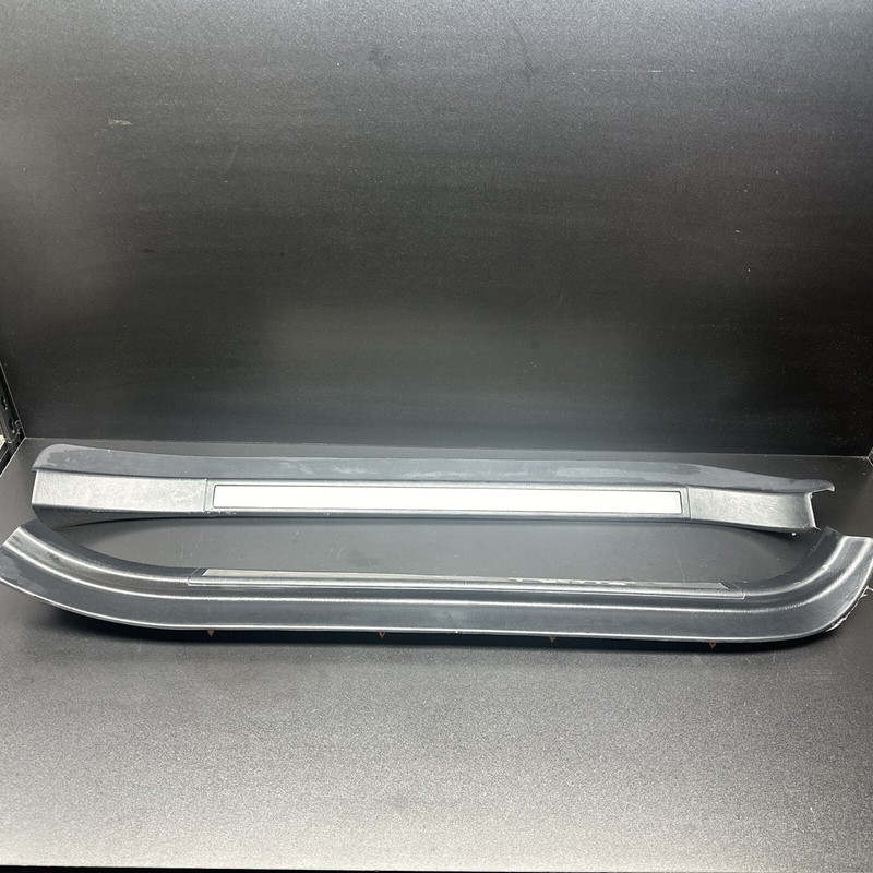 02-10 Lexus SC430 Pair LH & RH Illuminated Door Sill Plates (Black) Tested