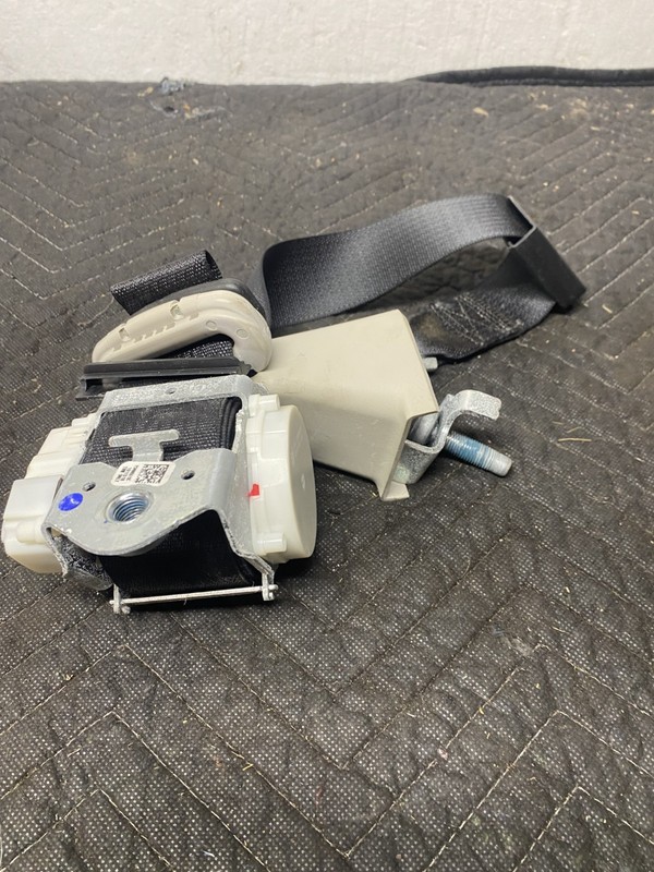 2012 Town And Country Left Rear Seatbelt P0ZV731X9AC OEM