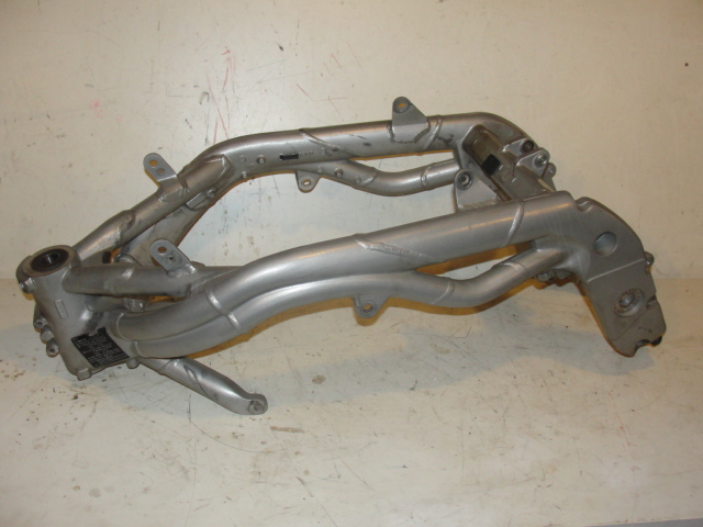 2001 TRIUMPH 955 SPEED TRIPLEMAIN FRAME CHASSIS BODY 01