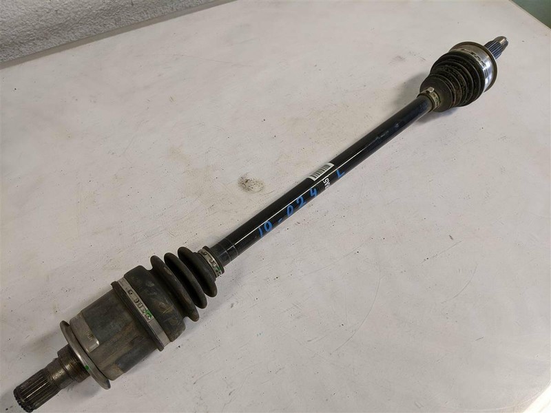 2019 Honda Pilot Rear Left Axle Cv Boot Shaft Driveshaft 42311-Tg7-A02 Oem