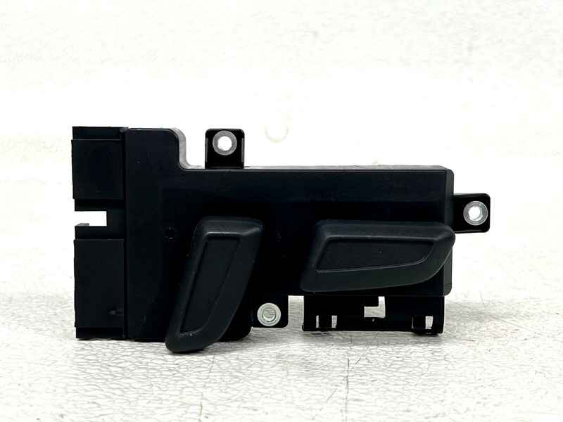 ⭐2015-2018 AUDI Q3 FRONT LEFT SIDE SEAT ADJUSTMENT CONTROL SWITCH OEM LOT2607